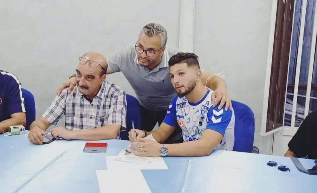 WAT : Tizi Bouali signe 2ans, Kamel Bouhellal entraîneur et Fayçal Larabi adjoint