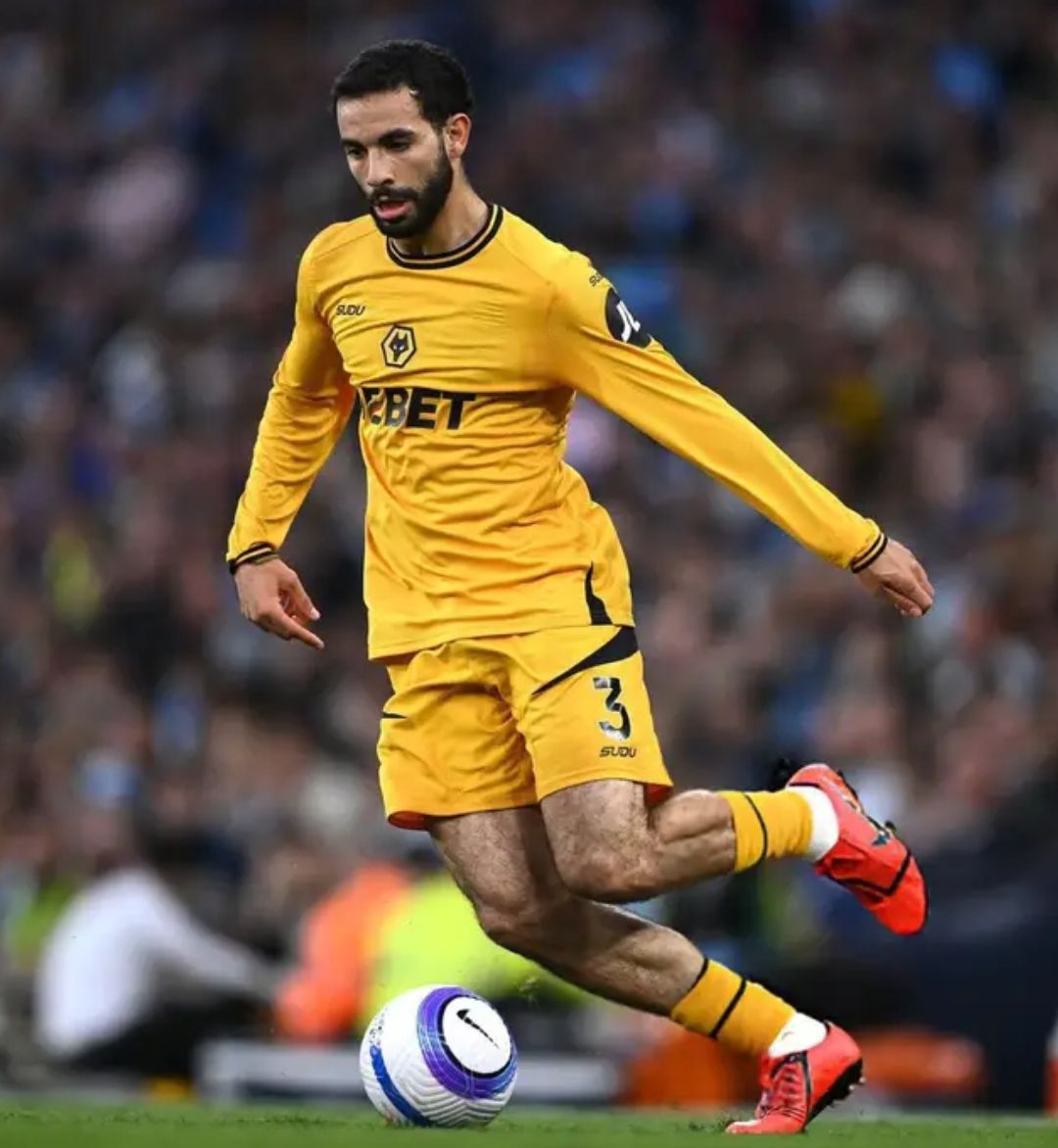 Manchester City lance les grandes manœuvres  pour Aït Nouri