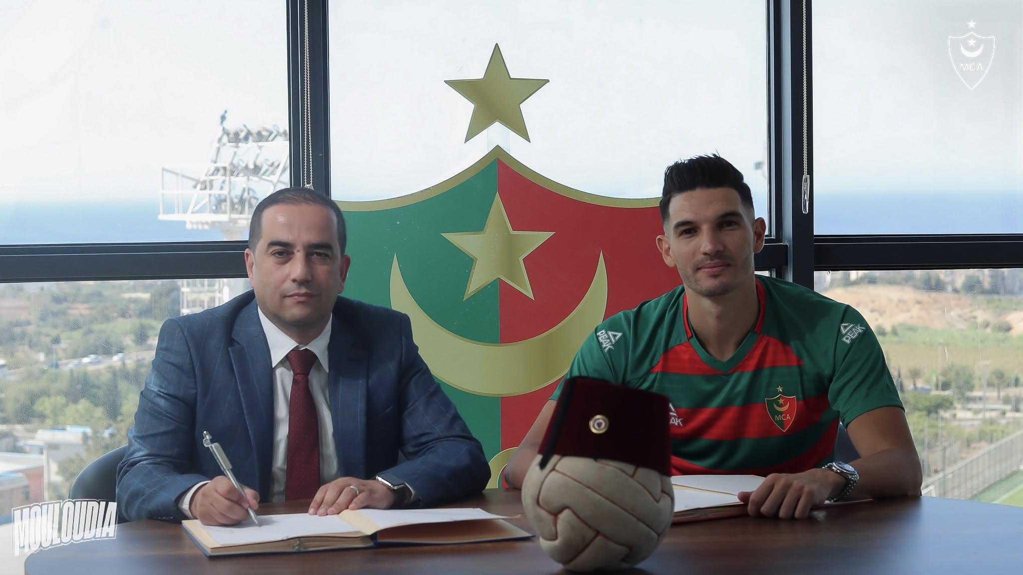 Zinedine Ferhat signe au Mouloudia d’Alger